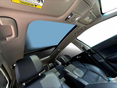 Used 2021 Kia Sportage EX w/ EX Technology Package image 29