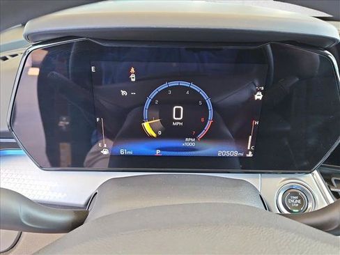 Used 2025 Chevrolet Trax LT FWD image 11