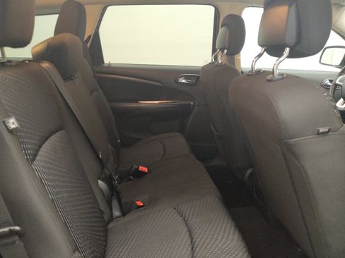 Used 2017 Dodge Journey SE w/ Flexible Seating Group FWD image 19