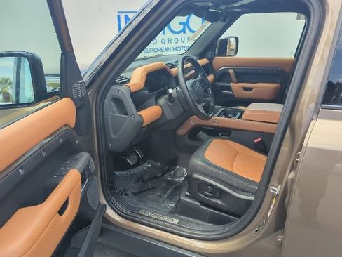 Certified 2022 Land Rover Defender 110 X AWD/4WD image 13