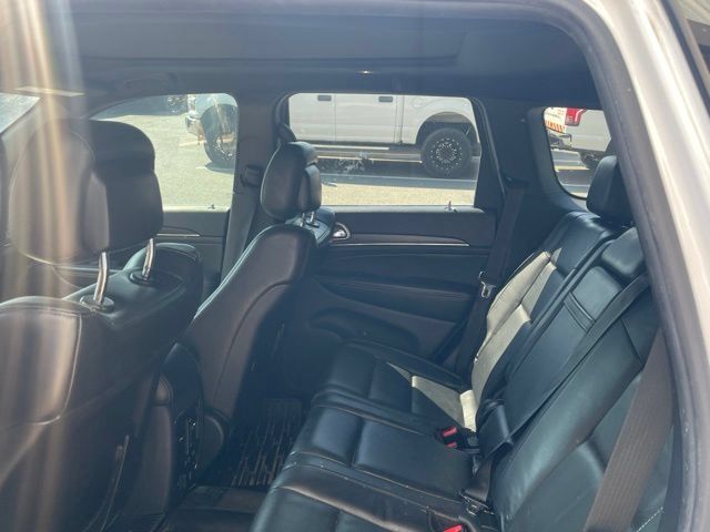 Used 2016 Jeep Grand Cherokee Limited w/ Luxury Group II RWD image 9