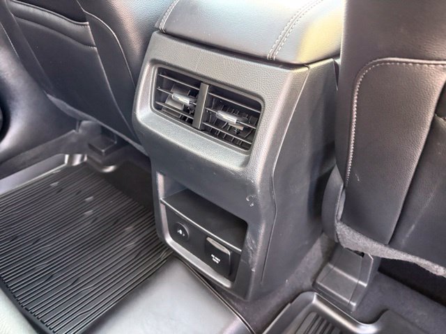 Used 2024 Ford Edge Titanium AWD/4WD image 32