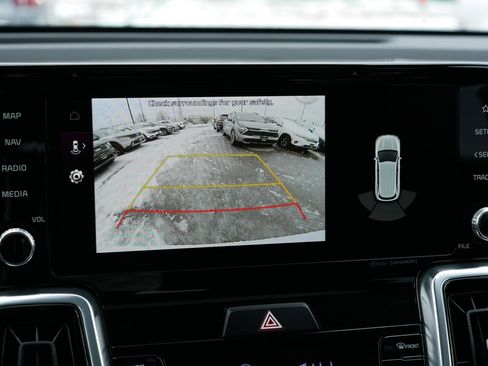 Certified 2023 Kia Sorento SX image 27