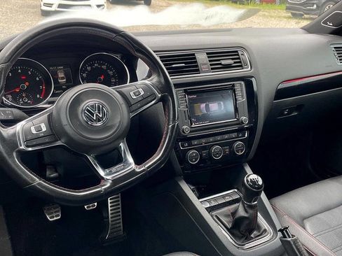 Used 2016 Volkswagen Jetta GLI SE image 19