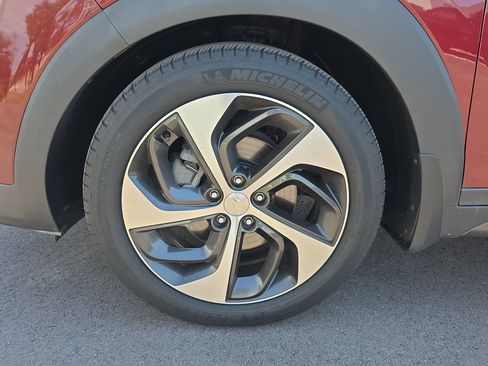 Used 2016 Hyundai Tucson Limited w/ Option Group 03 FWD image 10