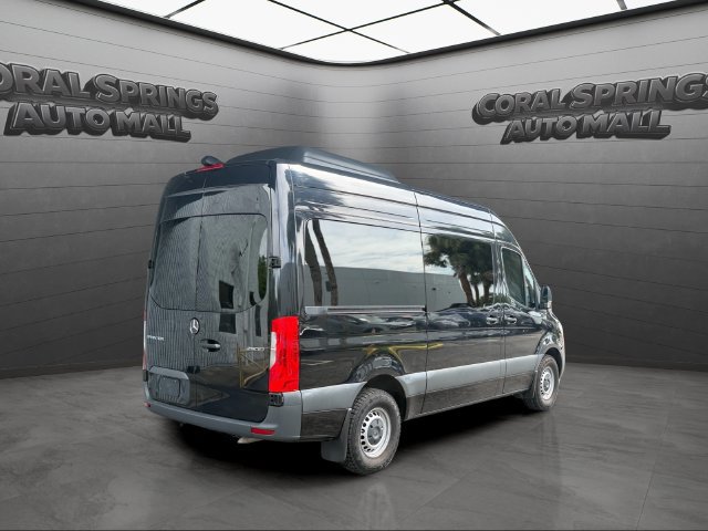 Used 2024 Mercedes-Benz Sprinter 2500 image 6