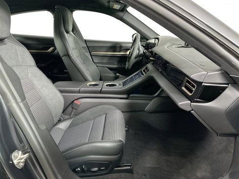 Certified 2025 Porsche Taycan 4S image 18