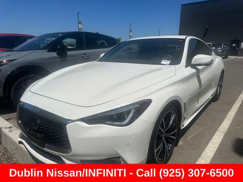 Used 2022 INFINITI Q60 3.0t Luxe w/ Cargo Package RWD image 2