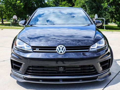 Used 2017 Volkswagen Golf 4-Door AWD/4WD image 17