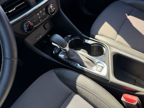 Used 2025 Buick Encore GX Preferred image 39