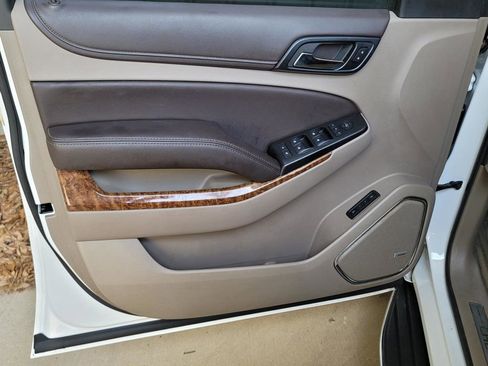 Used 2020 Chevrolet Suburban Premier RWD image 33