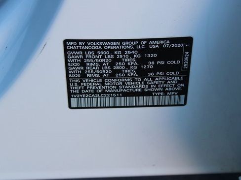 Used 2020 Volkswagen Atlas Cross Sport SE w/ Towing Package image 28