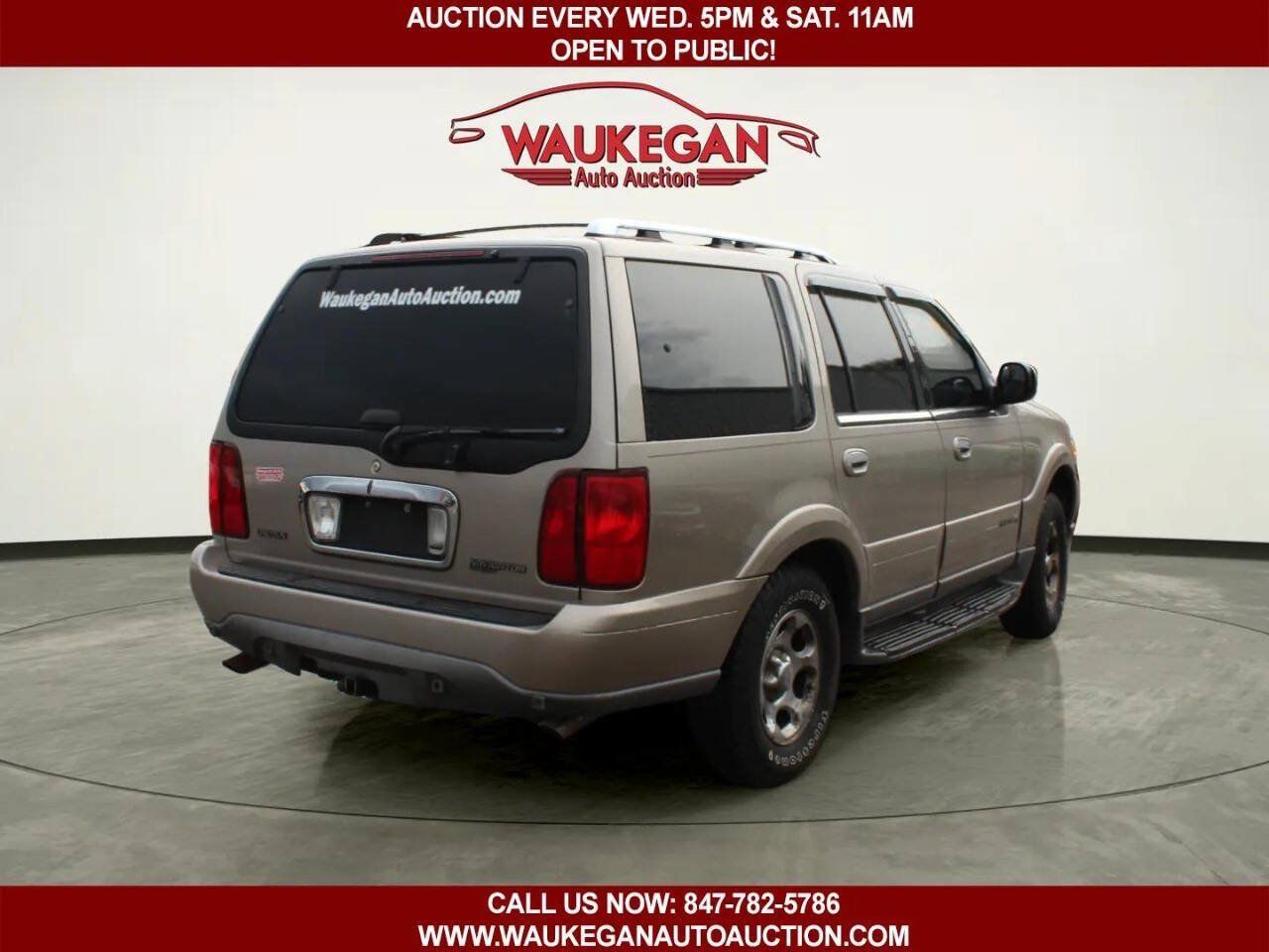Used 2001 Lincoln Navigator 4WD image 3