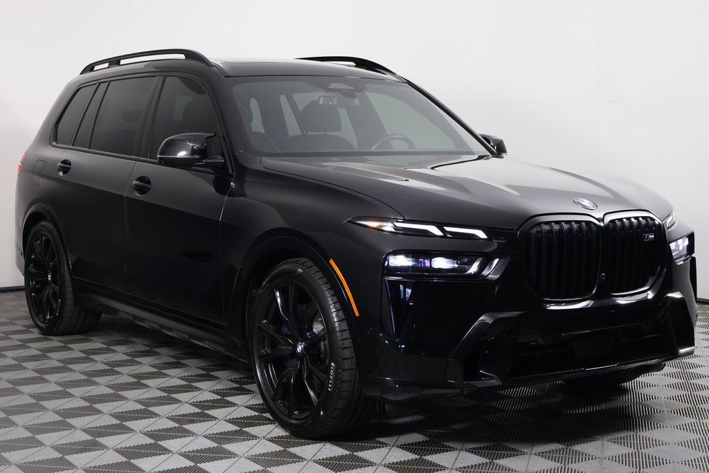 Certified 2025 BMW X7 M60i w/ M Sport Professional Package AWD/4WD image 3