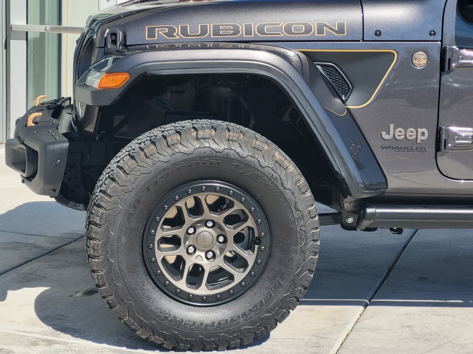 Used 2022 Jeep Wrangler Unlimited Rubicon w/ Xtreme Recon 35" Tire Package AWD/4WD image 8