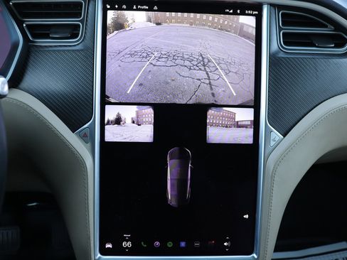 Used 2017 Tesla Model X 75D image 33