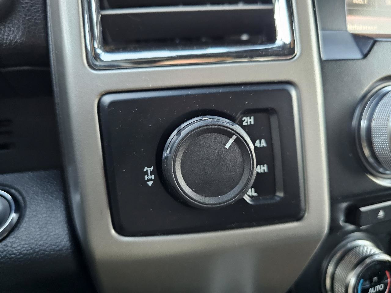 Used 2015 Ford F150 Lariat w/ Equipment Group 502A Luxury AWD/4WD image 62