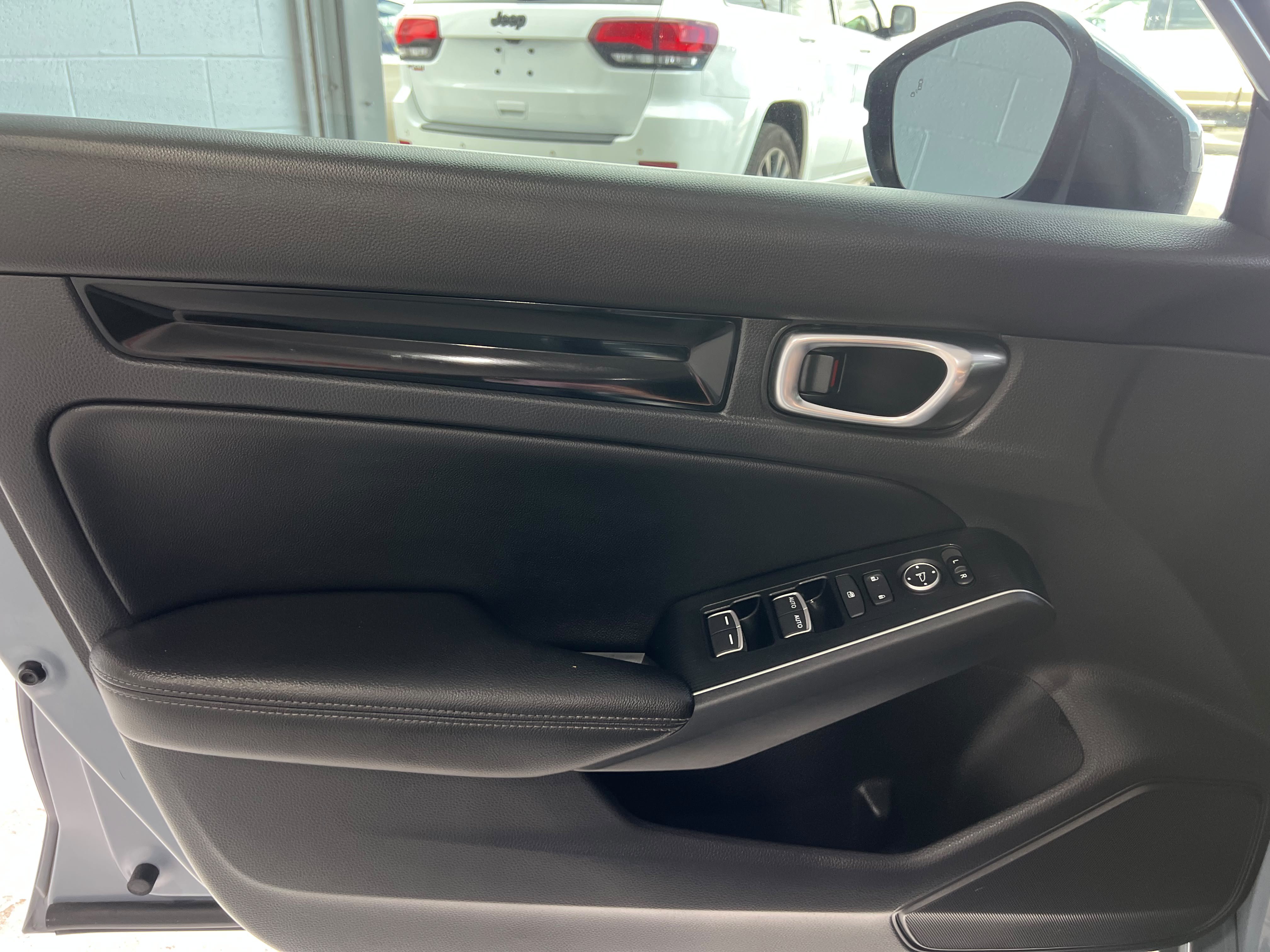 Used 2022 Honda Civic Sport Touring image 11