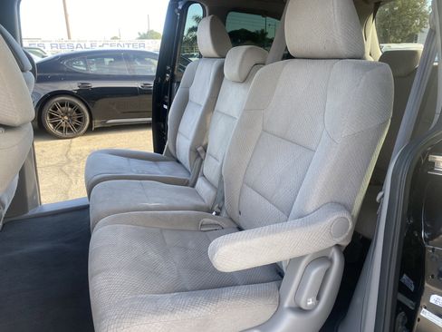 Used 2016 Honda Odyssey SE image 16