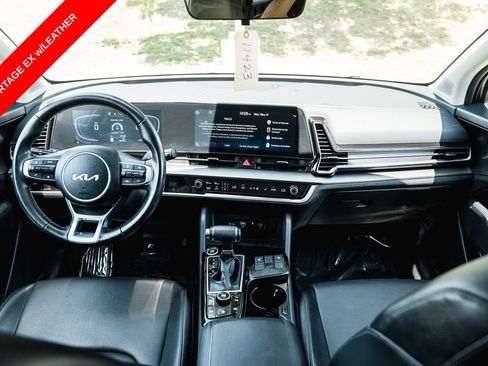 Used 2024 Kia Sportage EX FWD image 12