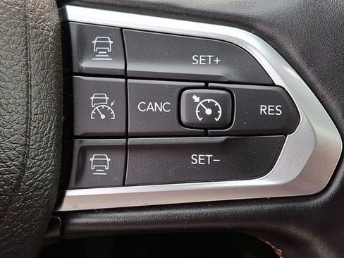 Used 2022 Jeep Compass Limited w/ Sun and Sound Group AWD/4WD image 22
