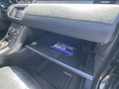 Used 2018 Land Rover Range Rover Evoque SE Sport Utility 4D image 29