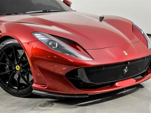 Used 2020 Ferrari 812 Superfast RWD image 2