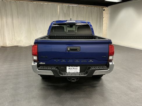 Used 2022 Toyota Tacoma SR5 w/ Black Out Package (TMS) AWD/4WD image 4