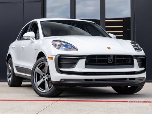 New 2026 Porsche Macan AWD/4WD image 6