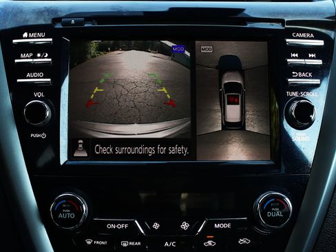 Used 2023 Nissan Murano Platinum w/ Cargo Package image 31