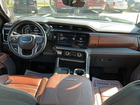 Used 2025 GMC Sierra 2500 Denali Ultimate AWD/4WD image 19
