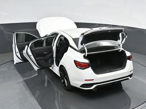 Used 2025 Nissan Sentra SR image 51