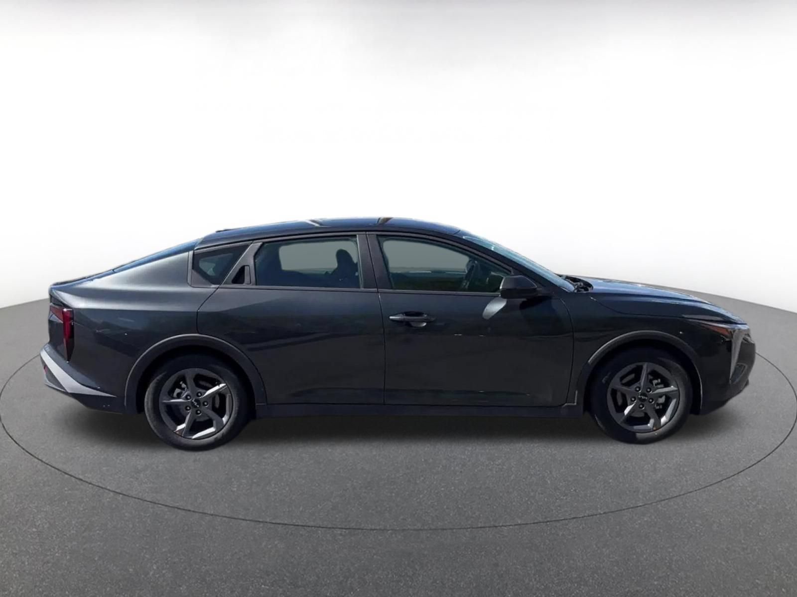 Used 2025 Kia K4 FWD image 15