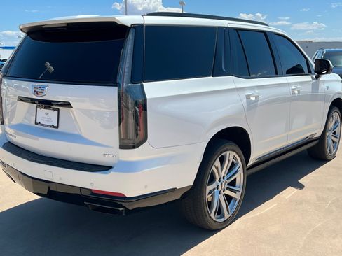 Used 2025 Cadillac Escalade Sport w/ Touring Package AWD/4WD image 6