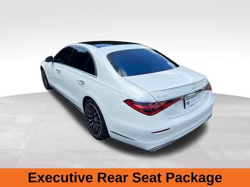 Used 2022 Mercedes-Benz S 580 4MATIC Sedan image 3