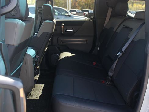 New 2024 GMC Hummer EV 3X image 10