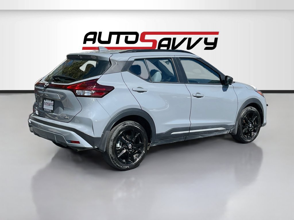 Used 2023 Nissan Kicks SR w/ SR Premium Package FWD image 7
