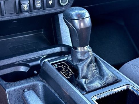 Used 2019 Toyota Tacoma TRD Sport image 22