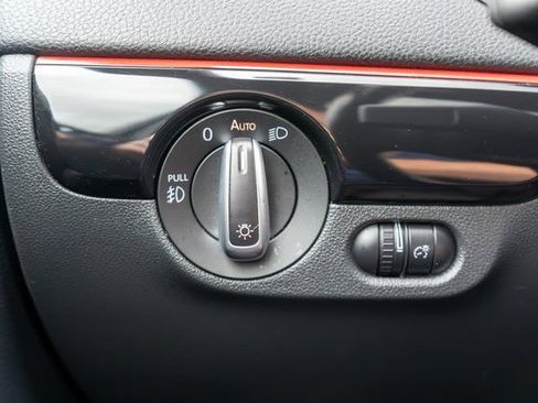 Used 2017 Volkswagen Jetta GLI FWD image 29