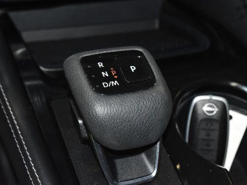Used 2023 Nissan Rogue SL AWD/4WD image 17