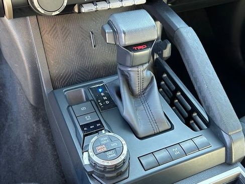 Used 2024 Toyota Tacoma TRD Off-Road image 27