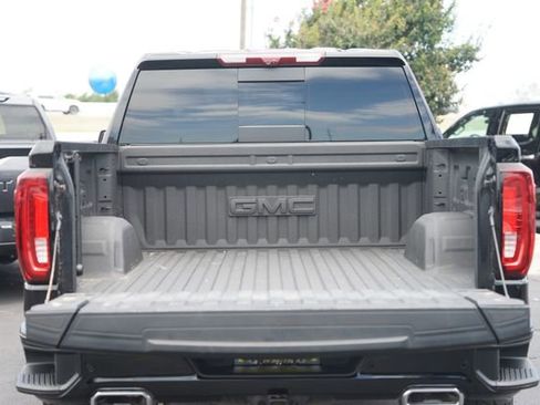 Used 2025 GMC Sierra 1500 AT4 w/ AT4 Premium Package AWD/4WD image 33