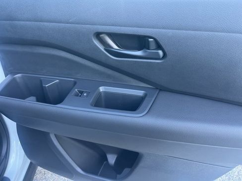 New 2026 Nissan Pathfinder SV image 23