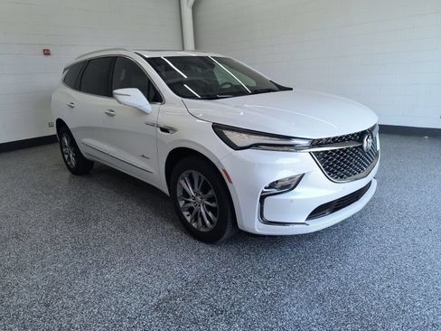 Used 2023 Buick Enclave Avenir w/ Avenir Technology Package AWD/4WD image 9
