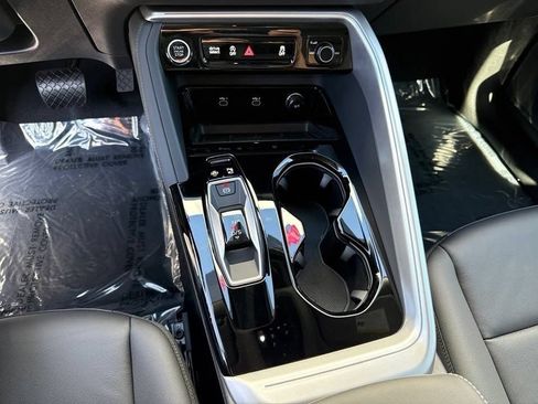 Certified 2025 Audi Q5 Premium w/ Convenience Package AWD/4WD image 18