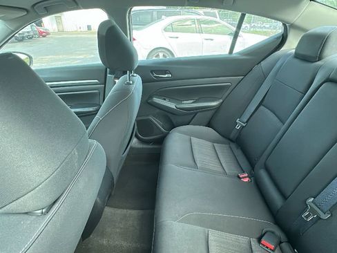 Used 2022 Nissan Altima 2.5 SV image 4