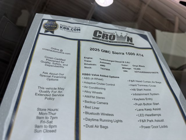 Used 2025 GMC Sierra 1500 AT4 w/ AT4 Premium Package AWD/4WD image 40