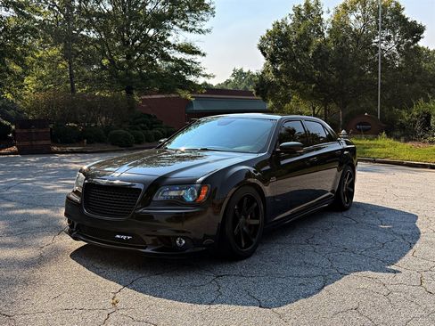 Used 2014 Chrysler 300 SRT8 w/ Leather Interior Group RWD image 1