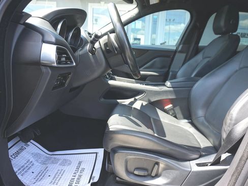Used 2018 Jaguar F-PACE Premium AWD/4WD image 25