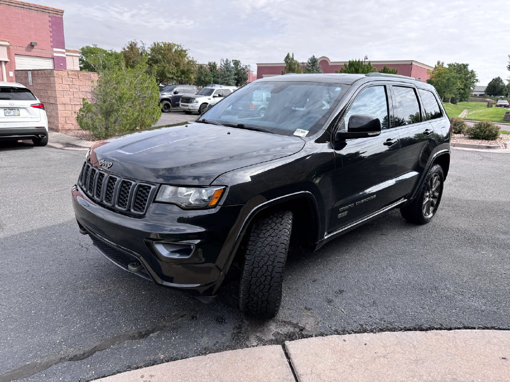 Used 2016 Jeep Grand Cherokee Limited 75th Anniversary AWD/4WD image 4